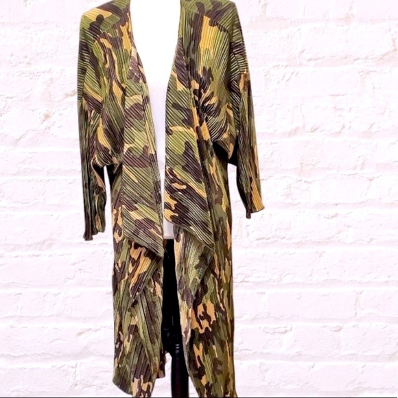 LuLaRoe Shirley Satiny Camo Print Open Front Kimono Large - Picture 5 of 10